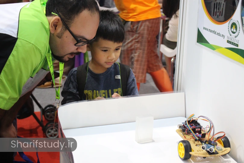 رباتیک در مدرسه معرفت مالزی