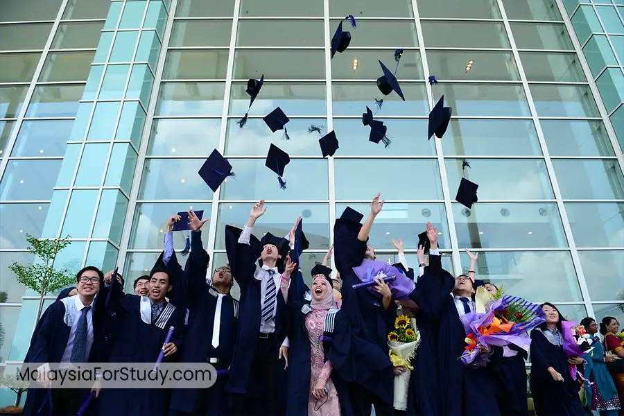 مقاطع تحصیلی دانشگاه مالزی ساراواک (UNIMAS)